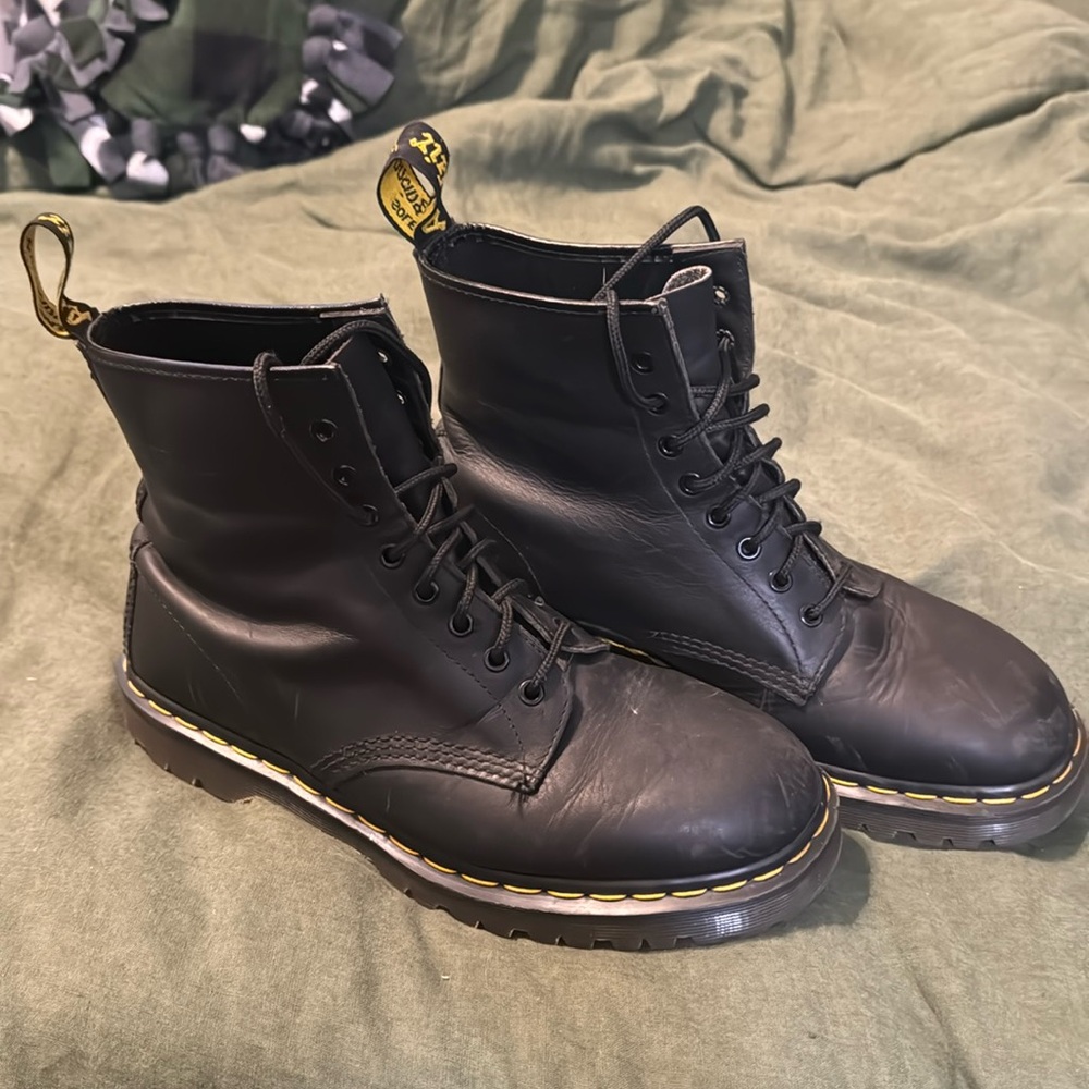 Dr. Martens- size 10 -Air cushion soles